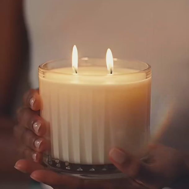 10oz LUXURY CANDLE - HOLIDAY EDITION Video