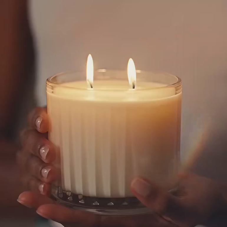 10oz LUXURY CANDLE - HOLIDAY EDITION Video